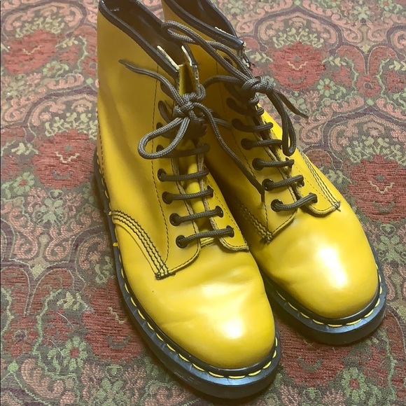 Dr. Martens Shoes - Dr. Martens UK 6.5 1460 MIE mustard EUC